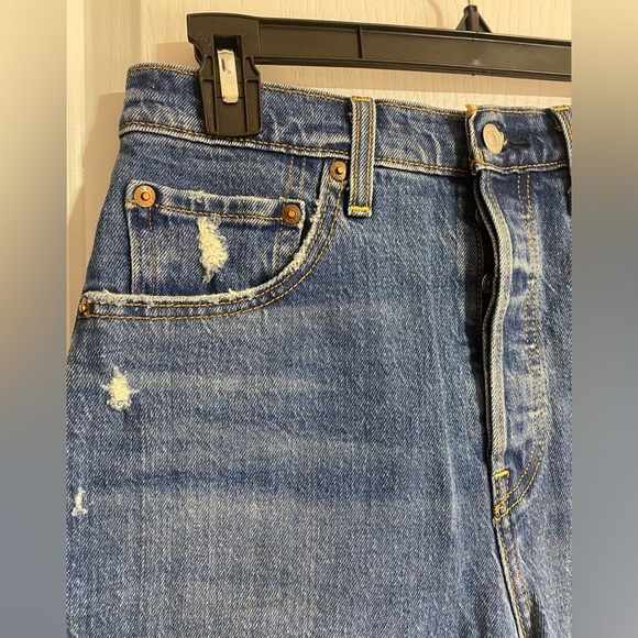 Levi’s Ribcage High Rise Cut Off Button-fly Denim Jean Shorts Size 28 - Picture 8 of 16